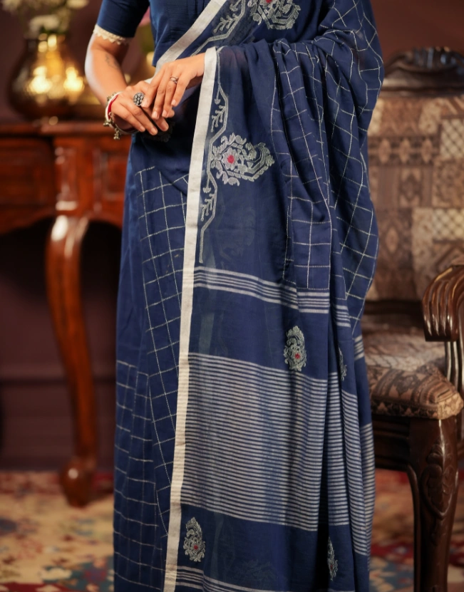 Nilayan Saree