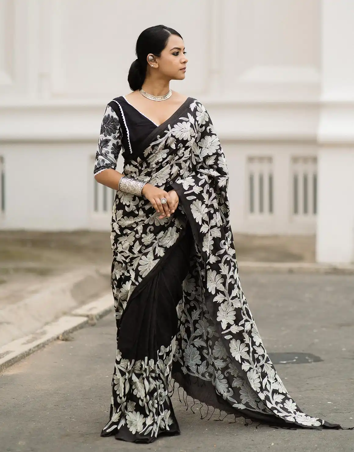 Nishipoddo Saree