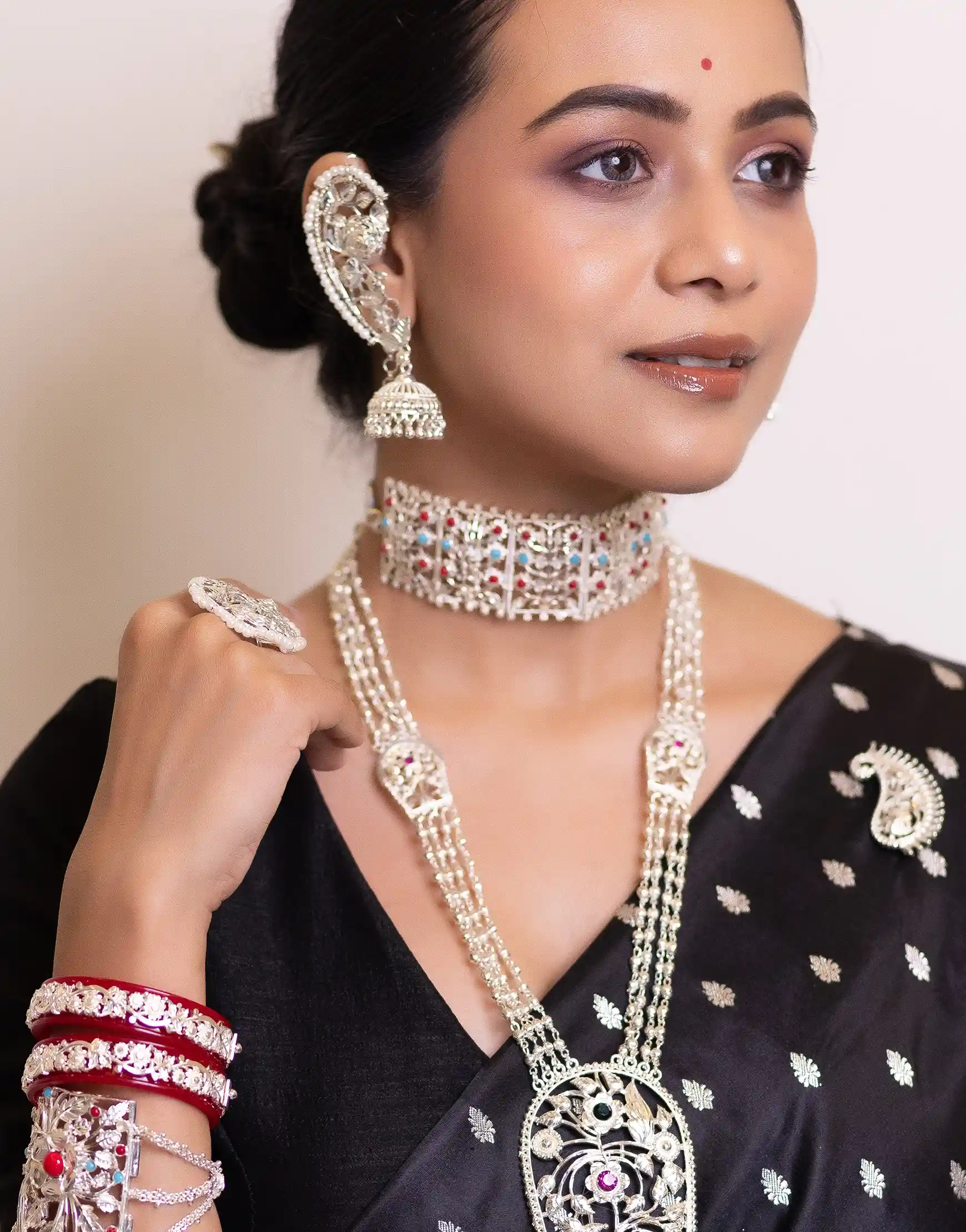 Pushpolota choker and stud