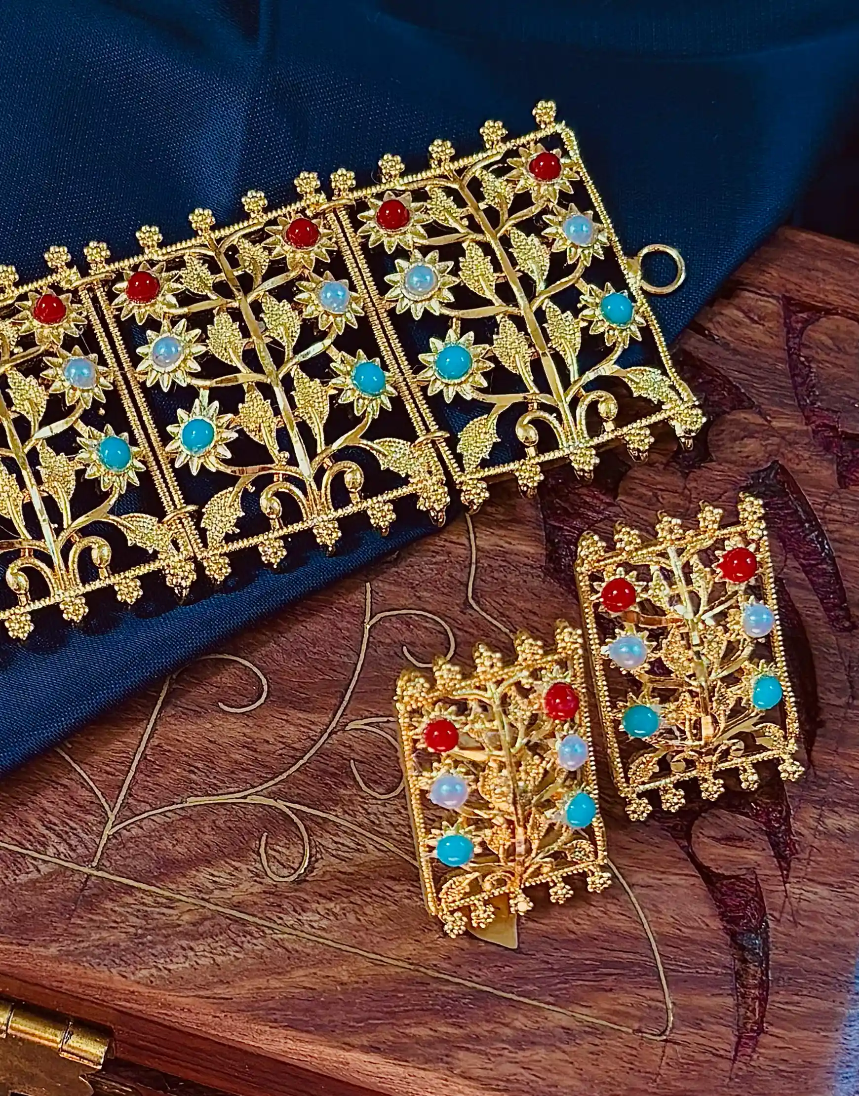 Pushpolota Choker & Stud